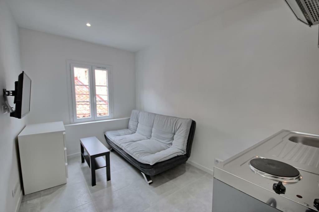 301-Studio Au Calme Entierement Renove Antibes Eksteriør billede